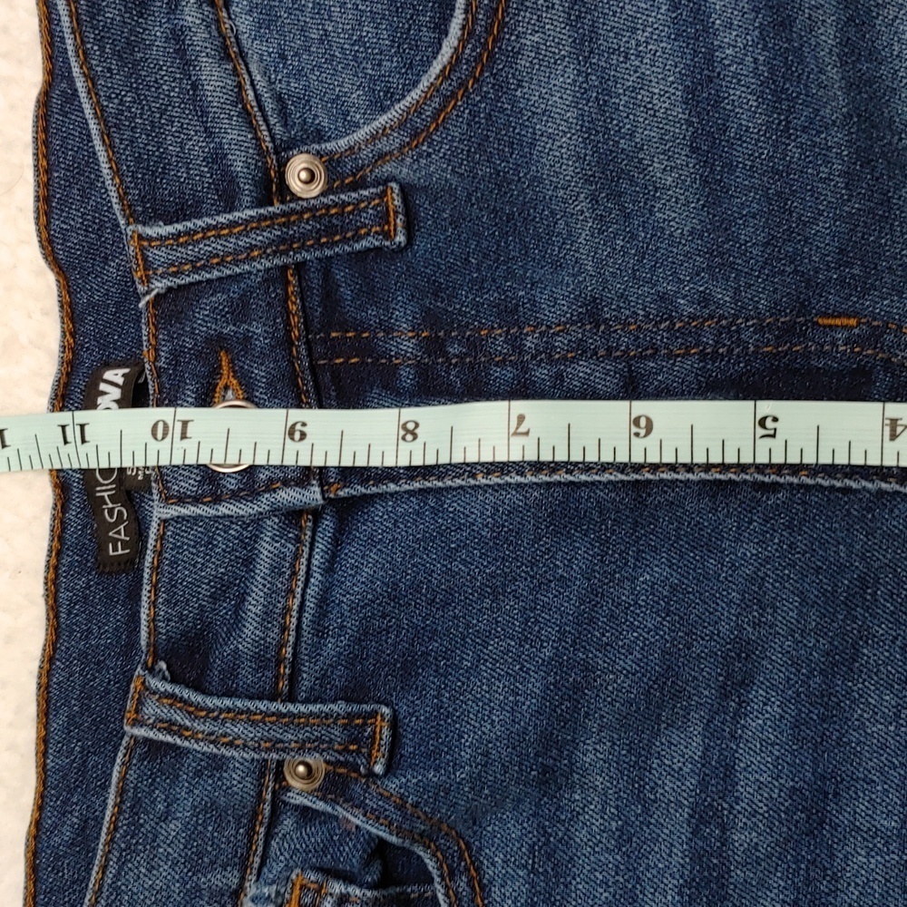 Fashion Nova Jean Shorts Size 5/27 Mid Rise - Picture 6 of 9